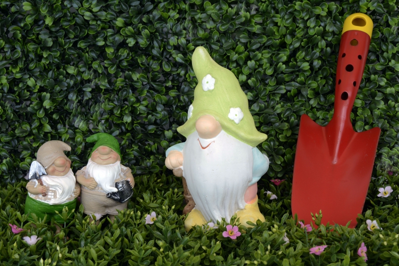 sasu-TOURRETTE LEVENS-min_garden-gnome-1404358